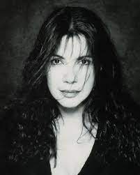 Фильм повествует о прикючениях лауры, дочери священика. Carole Laure Alchetron The Free Social Encyclopedia