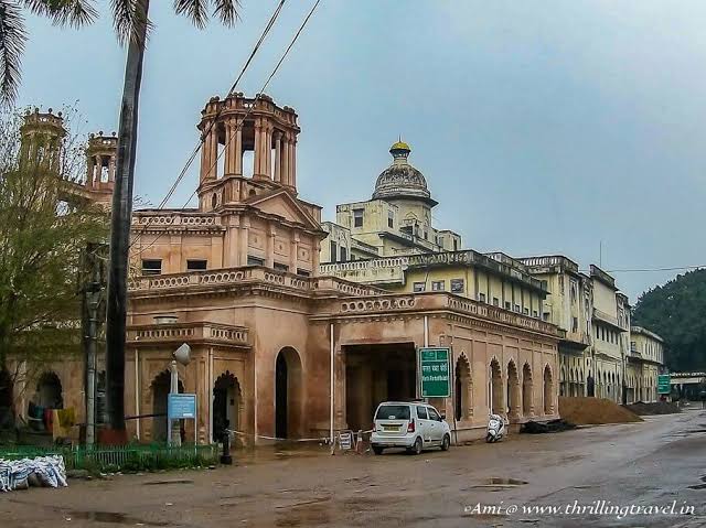 Reconstructing the past with Kaiserbagh Heritage Walk - Thrilling Travel