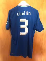 Gioco a calcio nella juventus e nella nazionale italiana. Italy Home Fussball Trikots 2011 2013