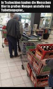 In Tschechien Kaufen Die Menschen Bier In Grossen Mengen In 2020 Bier Lustig Humor Lustig Bier