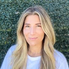 Abby Huss's Instagram, Twitter & Facebook