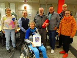 Blätter, Blumen und Hausecken