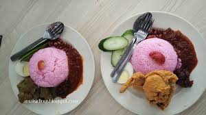 Wendy teo, for strawberry puree, i just cut into small pieces first then use a hand blender to blend it. Nasi Lemak Sambal Strawberry 200 Seeds Cafe Cameron Highland