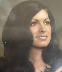 Lynne Benson's Instagram, Twitter & Facebook