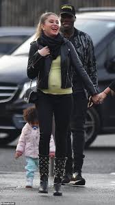 Paul pogba et sa femme. Paul Pogba Et Sa Petite Amie Seront Bientot Parents Photos Radiocemac Com