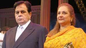 Dilip kumar and saira banu's married life had faced a setback when after 5 years of married life, she had suffered a miscarriage in her eighth month. Veteran Actor Dilip Kumar Health Update Admitted To Hospital Informs Wife Saira Banu Celebrities News India Tv