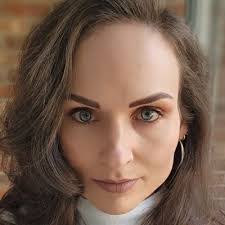 Rebekah Walters's Instagram, Twitter & Facebook