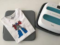 Optimus Prime With Cricut Easypress Youtube Cricut Cricut Vinyl Optimus Prime