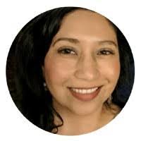 Claudia Maya's Instagram, Twitter & Facebook