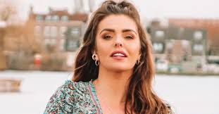 Check spelling or type a new query. Laura Ponticorvo Wiki Age Husband Instagram Height Net Worth Family Parents Webshop Primal Information