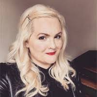 Kristen Quint's Instagram, Twitter & Facebook