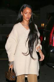 Rihanna With Images Long Hair Styles Rihanna Outfits Rihanna Style