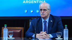Jorge taiana, senador nacional y ex canciller. Abucheraron A Jorge Taiana Por Cuestionar El Impeachment Contra Dilma Tn