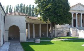 Villa Badoer Barchessa Scale Laterali Andrea Palladio Architecture Italienne Maison De Luxe