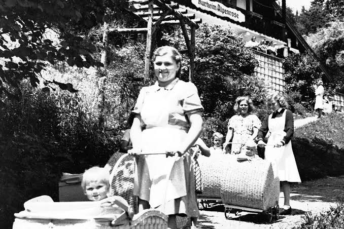 Opinion | 'Cradles of the Reich' tells the story of Nazi birthing farms -  The Washington Post