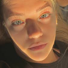 Stream Emma Horváth music