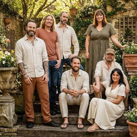 One year after Andy Gibb's heartbreaking passing, his parents, Hugh and Barbara Gibb, sat down for a rare and deeply emotional interview with Entertainment Tonight. Beside them was Barry Gibb, carrying the