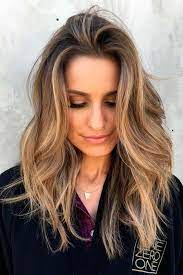 18 Medium Length Hairstyles For Thick Hair Hair Styles Hazelnut Hair Thick Hair Styles