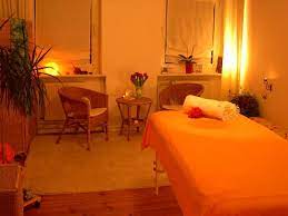 We offer a variety of professional spa, salon and wellness services including massage therapy, prenatal massages, lash lifts and extensions, facials, waxing, manicures, pedicures, and fitness and yoga classes. Body And Soul Massage Gegen Kater Top10berlin