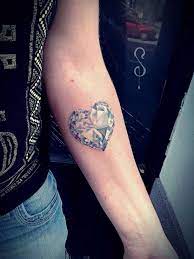 Have a brosw of jaz's work, he specialises in black and grey realism. Heart Shaped Diamond Tattoo Jpg 635 847 Pikseli Neck Tattoo Gem Tattoo Tattoos