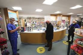 Für gesundheitsminister hancock ist klar: Impfen Gegen Corona Grossbritannien Beginnt Mit Impfungen In Apotheken Politik Stuttgarter Nachrichten