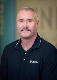 Oliver Wells's Instagram, Twitter & Facebook