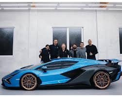 Unveiled online on 3 september 2019, the sián is the first hybrid production vehicle produced by the brand. Lamborghini Sian Fkp 37 Nfsnolimits