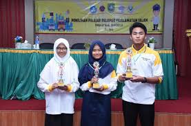 Cerita dewasa perkenalkan nama panggilanku maya. Tiga Siswa Ini Terpilih Jadi Pelajar Pelopor Keselmatan Jalan Tingkat Kabupaten Bengkalis 2018
