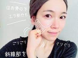 エラ張り顔を小さく 簡単1分でokな小顔マッサージ peachy ピーチィ ライブドアニュース diy skin care face massage diy skin