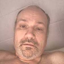 i feel ugly cause i don't get any likes from older men 🩶