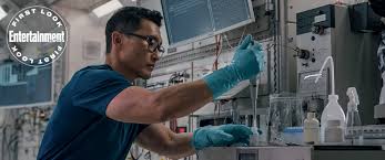 Stowaway offers premium cosmetics that are half the size. Stowaway First Look Toni Collette And Anna Kendrick On Netflix Sci Fi Thriller Ew Com