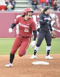 Did oklahoma really just have a 3 run home run off of a bunt?! Oklahoma Softball Grace Green Inspired By Mother S Fight Thousands Of Miles Away All Ou Sports Normantranscript Com