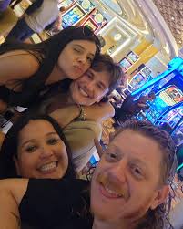 From Kelowna, British Columbia 👉 Washington, DC 👉 Las Vegas... Welcome to  the last two weeks of the "Life of Tess" 🙌 🎉 I'm feeling incredibly  grateful right now. 🙏 Life is