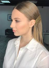 If you're feeling limited on hairstyles for your short haircut or bob, try one of these cute, easy ponytails that look perfect on shorter hair. 41 Exposed Bobby Pin Hairstyles How To Use Bobby Pins Glowsly