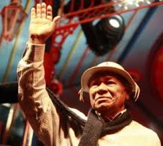 Com um novo agravamento no seu quadro, voltou para a uti, onde morreu às 18h do dia 23 de julho de 2013, após sofrer complicações infecciosas e cardíacas. Forro Nordestino De Luto Morre Dominguinhos Calila Noticias