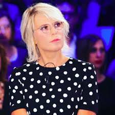 Can yaman sarà tra gli ospiti di c'è posta per te su canale 5 nella prossima puntata di sabato 23 gennaio. Anticipazioni C E Posta Per Te Maria De Filippi Sfida Fiorello In Replica Lanostratv