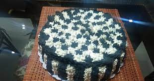 Bolo Preto E Branco De Chantilly Cubra o bolo com o creme restante e decore com as frutas e raminhos de hortel. bolo preto e branco de chantilly