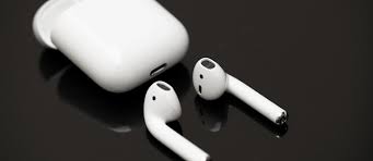 Audio waveforms are video representations of audio that use a simple animation to show frequency and amplitude over time. Airpods Only Playing In One Ear How To Fix