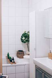 So Einfach Lasst Sich Ein Kleines Badezimmer Modern Gestalten Life Und Style Blog Aus Osterreich Badezimmer Ohne Fenster Kleines Badezimmer Kleine Badezimmer
