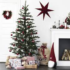Ne dépasse pas 200 cm.designer. Ikea Nous Propose Ses Inspirations Pour Noel 2020 Planete Deco A Homes World Sapin De Noel Decoration Noel Ikea Noel