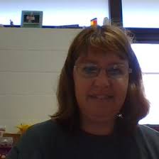 Kerry Reuter's Instagram, Twitter & Facebook