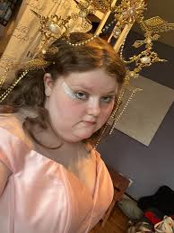 The UCSF-Lowell Science Research Program is about to kick off this year's  after school program! The program features UCSF and community volunteer-led  science and career talks and hands-on activities every Tuesday and