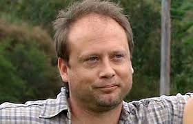 David Knotts (Alan Dukes)