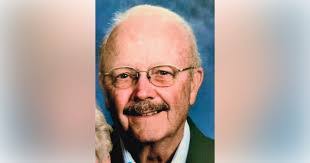 Dianne Dill's Instagram, Twitter & Facebook