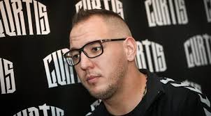 Famousfix profile for ádám telegdy including biography information, wikipedia facts, photos, galleries, news, youtube videos, quotes, posters, magazine covers, trailers, links, filmography, discography and. Katzenbach Gyilkossag Meglepo Fordulat Tortent Curtis Testverenek Ugyeben Borsonline