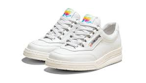 Follow nice kicks for updates on upcoming sneakers and sneaker release dates for 2021. Geeky Shoes Salute Rare Apple Sneakers From The 90s Cult Of Mac