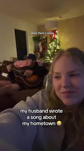 AND I LOVE IT SO MUCH 🎄🥹🫶🏻 #songwriter #songwritersoftiktok  #christmassong #acoustic #musician