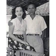 Maybe you would like to learn more about one of these? 3 Generasi Cantik Semua Ini Potret Memukau Nenek Dan Bunda Raisa Kapanlagi Com