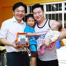Lawrence wong' father name is na and his mother name is na. Lawrence Wong On Twitter This Young Resident Was Very Keen To Show Me His Favorite Truck And Baby Sister Https T Co Vagktzsg77