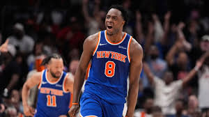 Knicks dominate in 126-97 win over the Hawks in Game 5; take 3-2 series lead